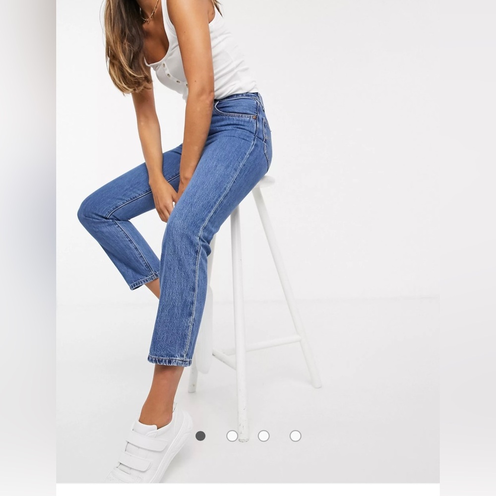 Levi's 501 high rise straight leg crop jeans in blue